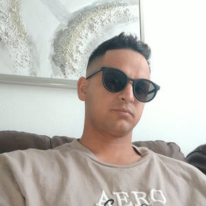 Meet your Posher, Luis yoel